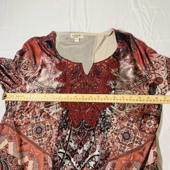 Live And Let Live NWT Sublimation Embroidered Blouse Size Large Women’s - Picture 13 of 14